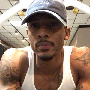 Meet your Posher, Dominique